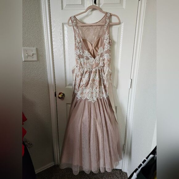 Xscape Cream White Lace Floral Sleeveless Trumpet Mermaid Gown Dress 12 Prom - Picture 7 of 10